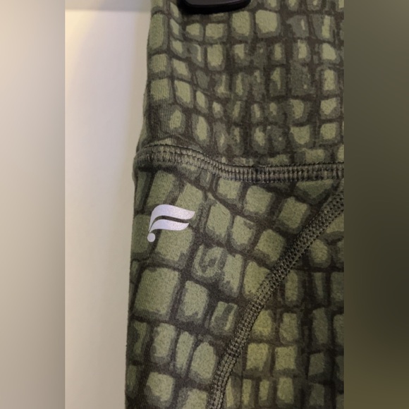 Fabletics Biker Shorts - Picture 4 of 4